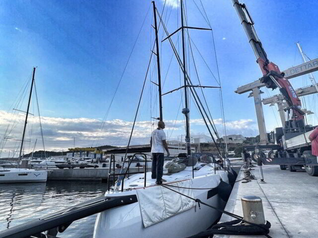 Tecnici YachtSitter durante intervento manutenzione yacht Costa Smeralda